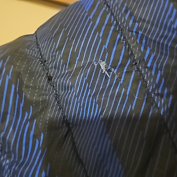 Under Armour Reversible boys jacket missing size tag 6T - Picture 3 of 6